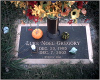 tomb-r.jpg (161 KB)
